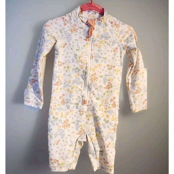 LITTLE WHITE COMPANY RASHGUARD Girls Long Sleeves Ruffles 12-18months